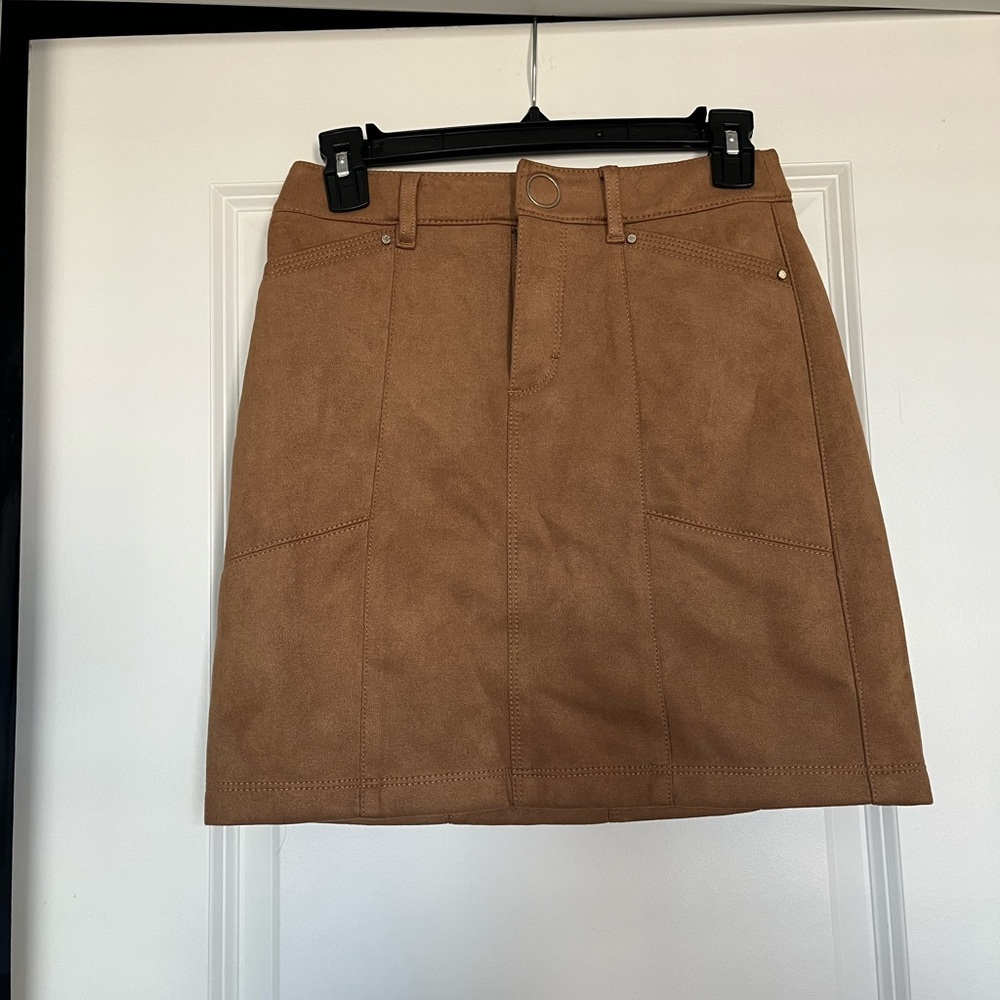 White House Black Market skirt
